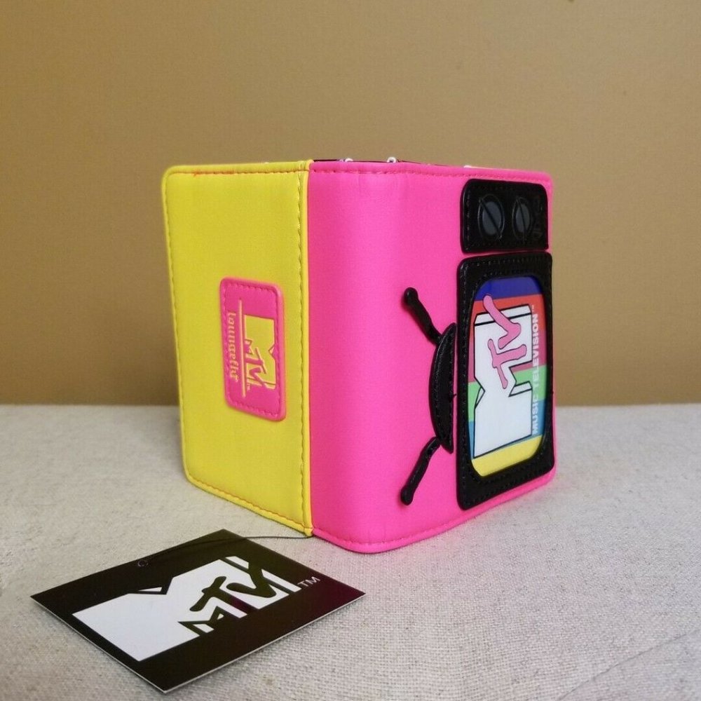 Loungefly MTV Bi Fold Flap Wallet NEW - Picture 11 of 12